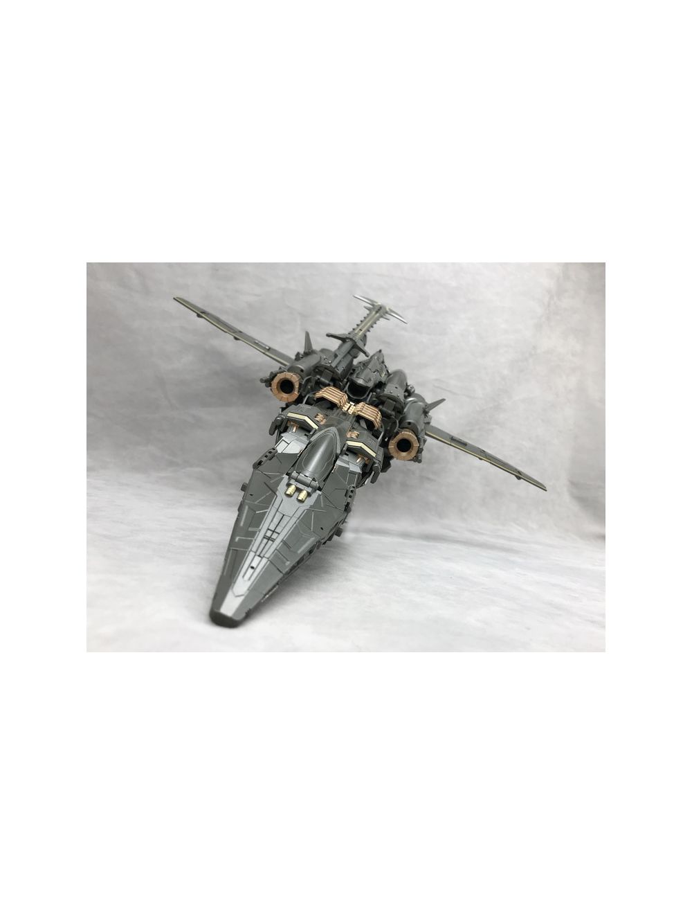Unique Toys 33CM UT R-03 Knight Megatron With Exclusive